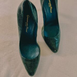 Gianvito Rossi Milano Snakeskin-Embossed Leather Pumps⎪Size 37 (US 6.5-7)